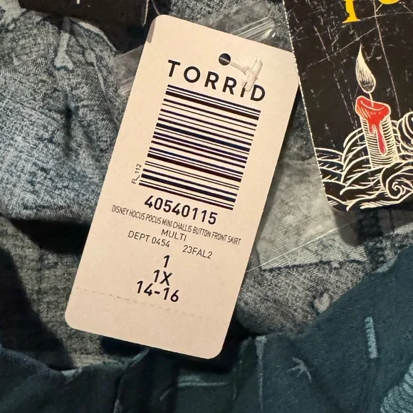 New Torrid Size 1 (14/16) Disney Hocus Pocus Mini Challis Button Front Skirt NWT - Picture 14 of 14